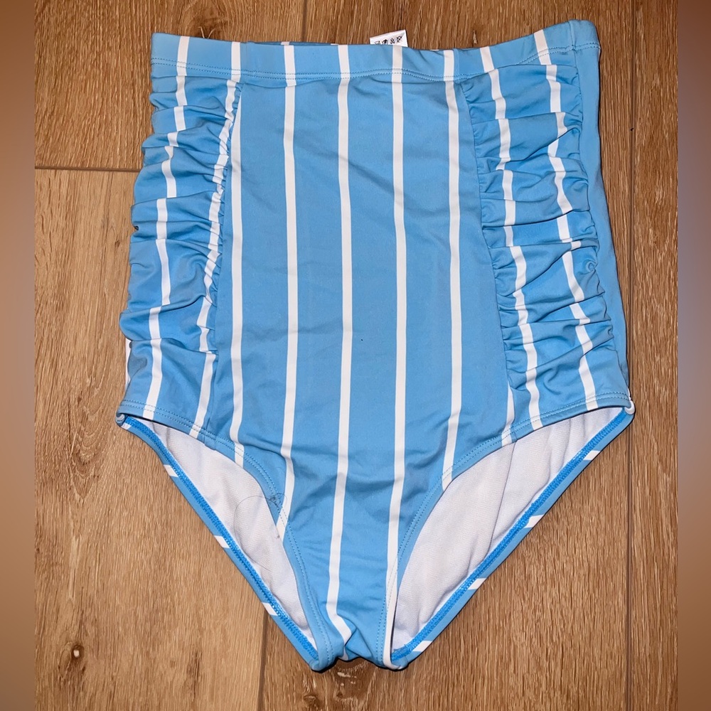 Nwot never worn blue stripe swim bottoms